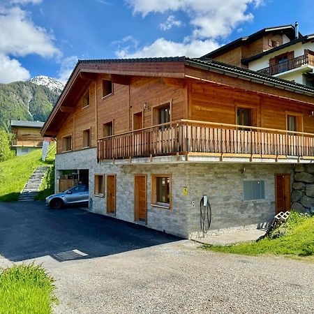 La Tzoum'Hostel ラ・ズマ エクステリア 写真